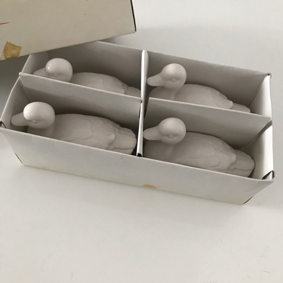 4pc NWB Vintage White Porcelain Duck Napkin Rings - Picture 3 of 10
